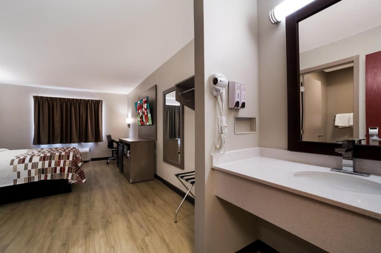 Super 8 By Wyndham Marston Μοτέλ Εξωτερικό φωτογραφία